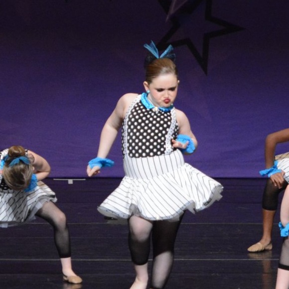 Meet your Posher, Dana - Picture 3 of 8